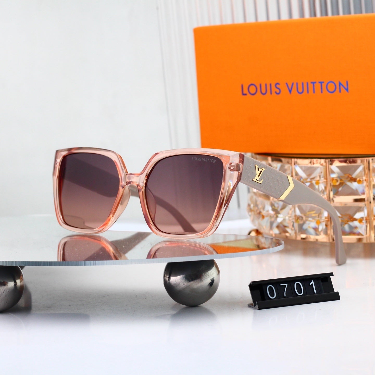 V-Logo Oversized Sunglasses (Model 0701)