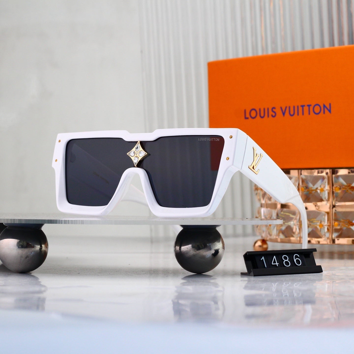 Monogram Oversized Sunglasses with Star Diamond Detail (Model 1486)