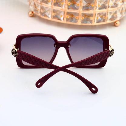 Oversized Sunglasses with Patterned Temples  0913