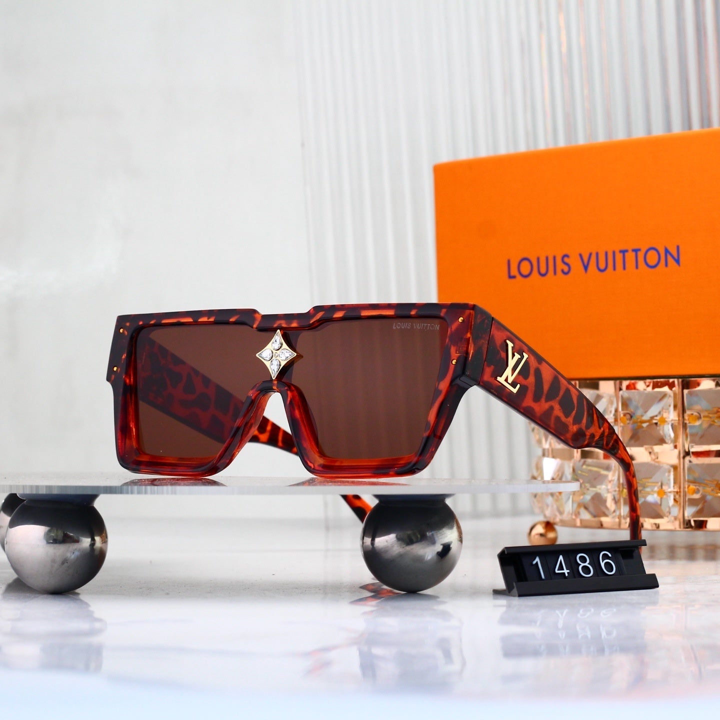 Monogram Oversized Sunglasses with Star Diamond Detail (Model 1486)