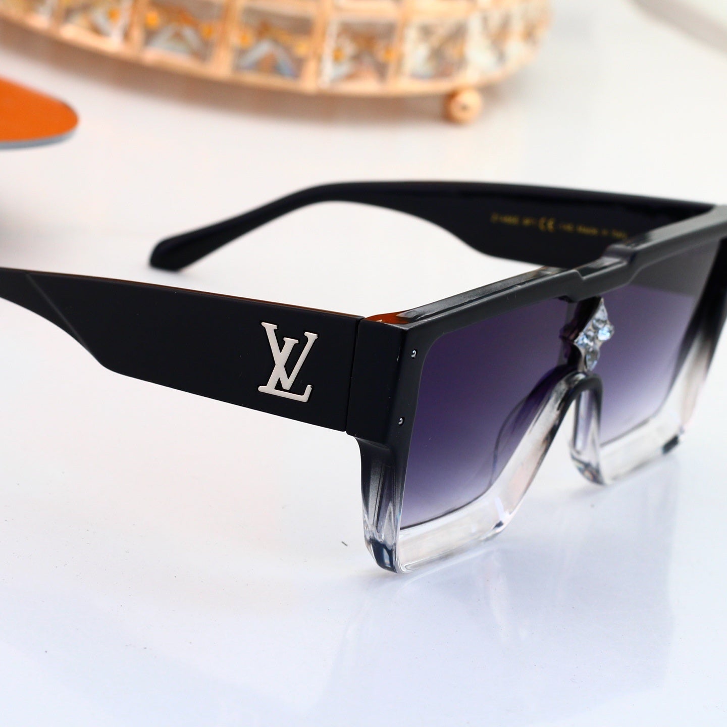 Monogram Oversized Sunglasses with Star Diamond Detail (Model 1486)