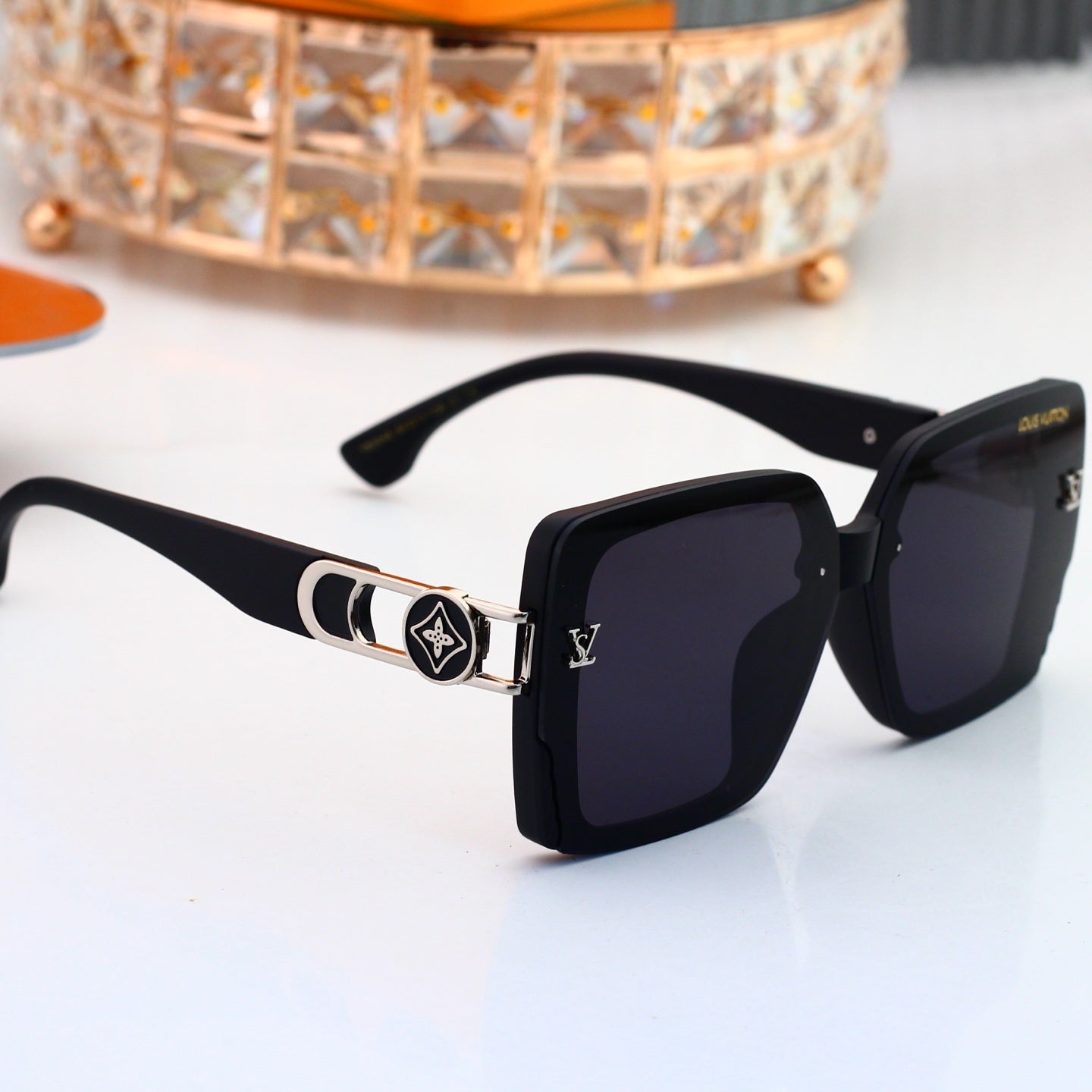 Oversized Sunglasses with Hollow Metal Logo 4046