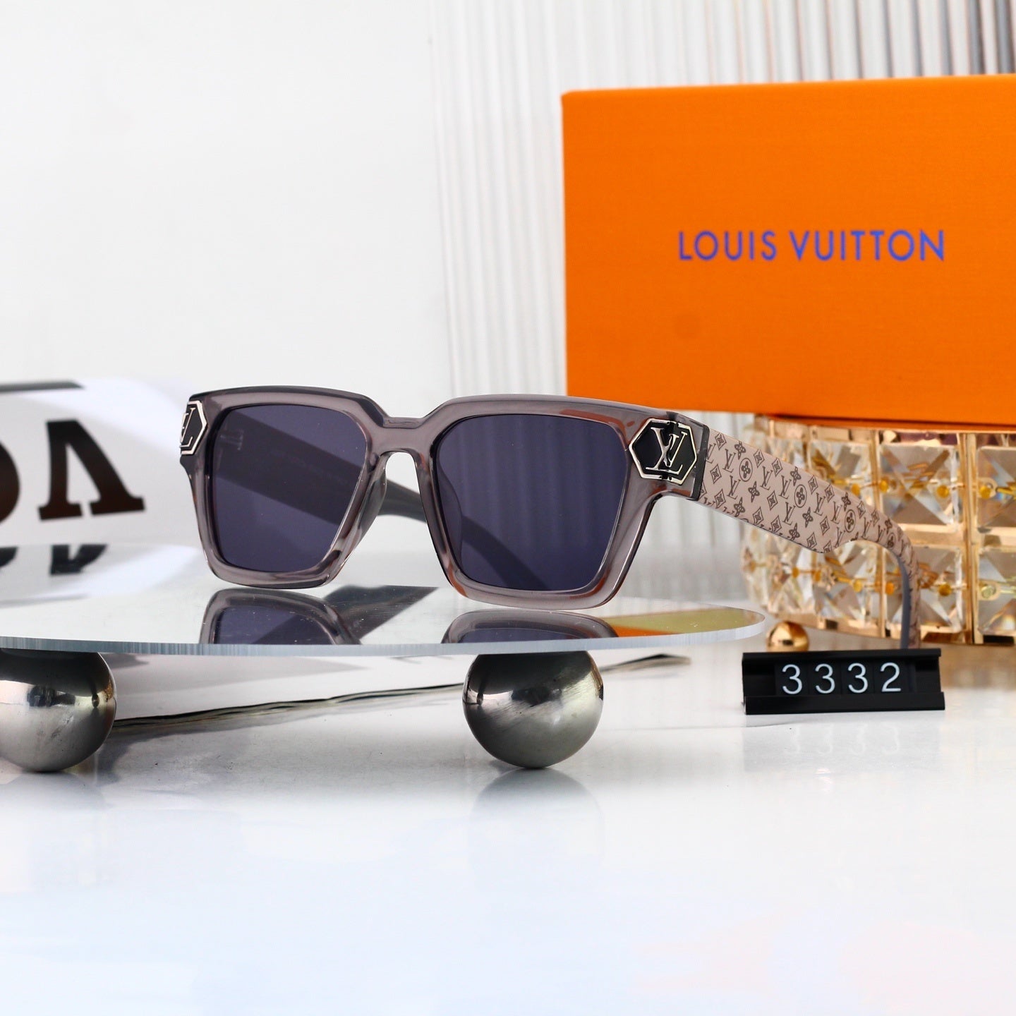 Square Frame Sunglasses with Monogram Temples and Metal Logo 3332
