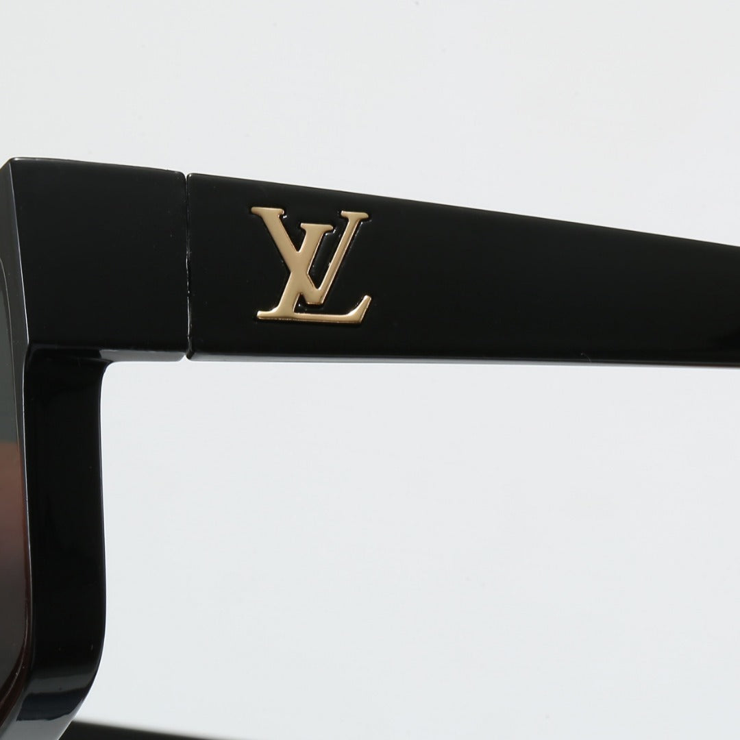 Geometric Vanguard Oversized Sunglasses with Metal Triangle Detail (Model 1984)