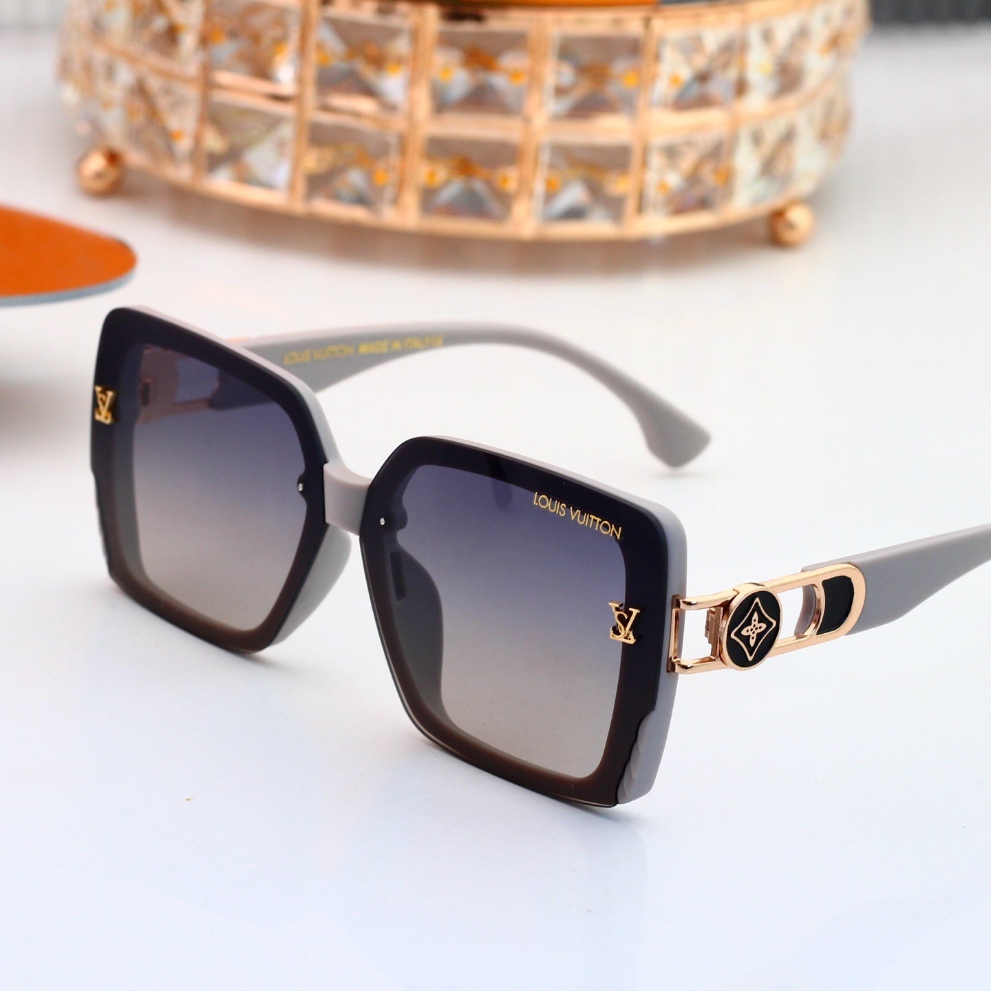 Oversized Sunglasses with Hollow Metal Logo 4046