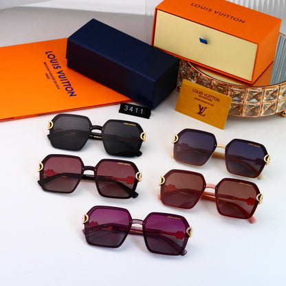 Blooming Whispers Oversized Sunglasses with Clover Detail (Model 3411)