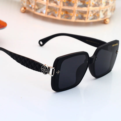 Oversized Sunglasses with Patterned Temples  0913