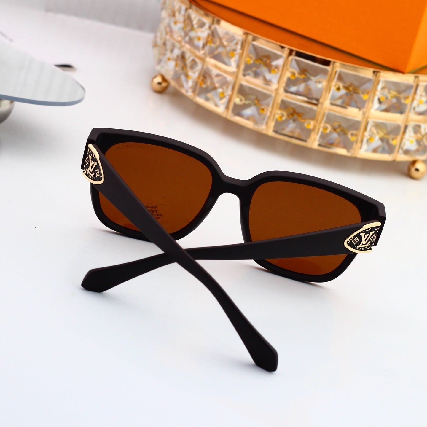Square Frame Sunglasses with Metal Accent 6118