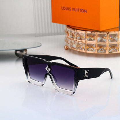Monogram Oversized Sunglasses with Star Diamond Detail (Model 1486)