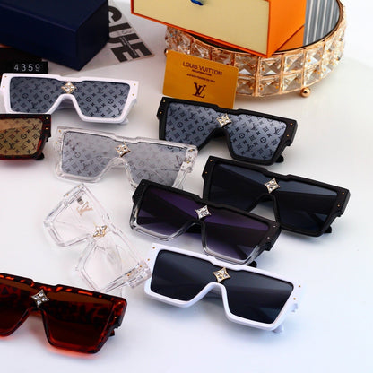 Monogram Oversized Sunglasses with Star Diamond Detail (Model 1486)