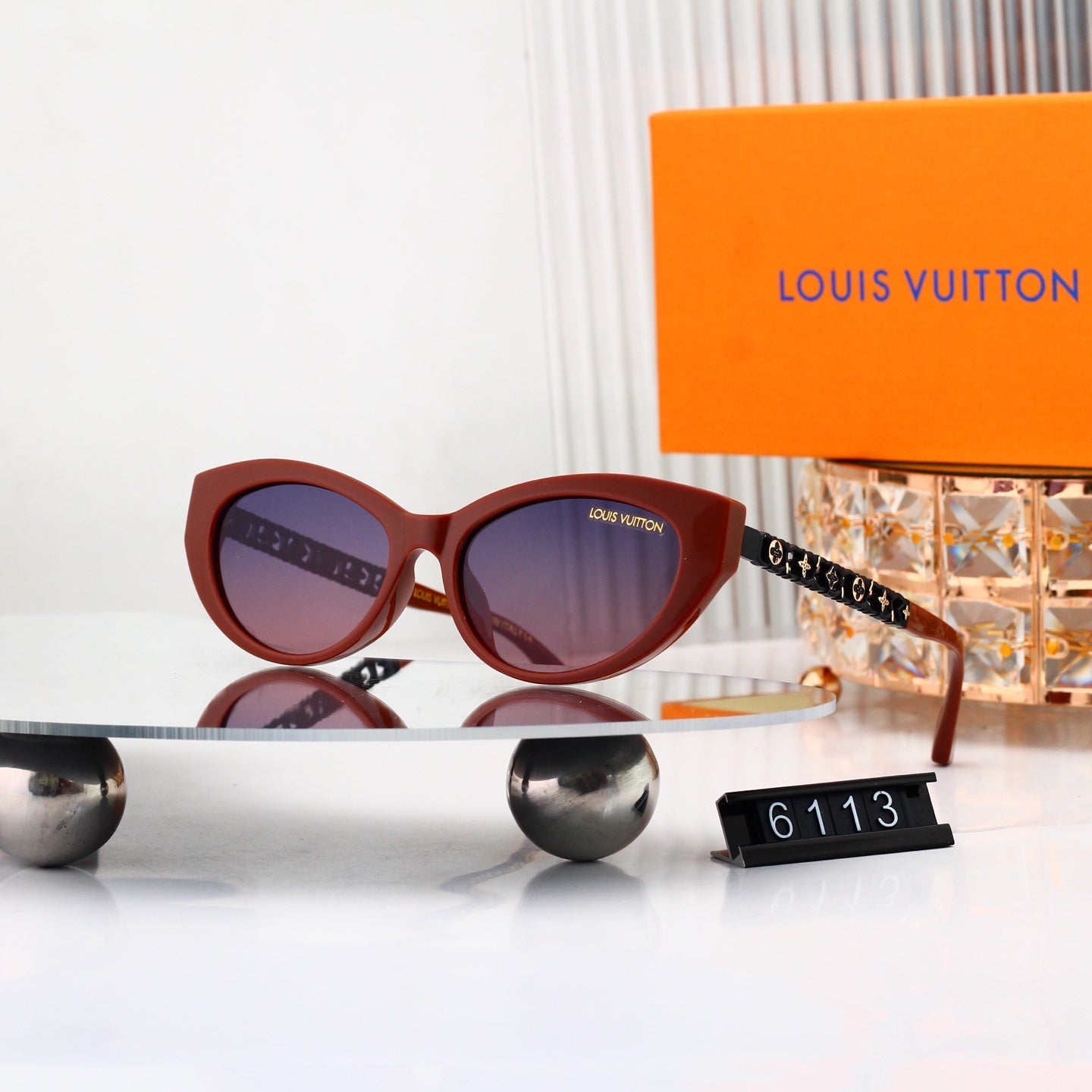 Cat Eye Sunglasses with Chain Temples (Model 6113)