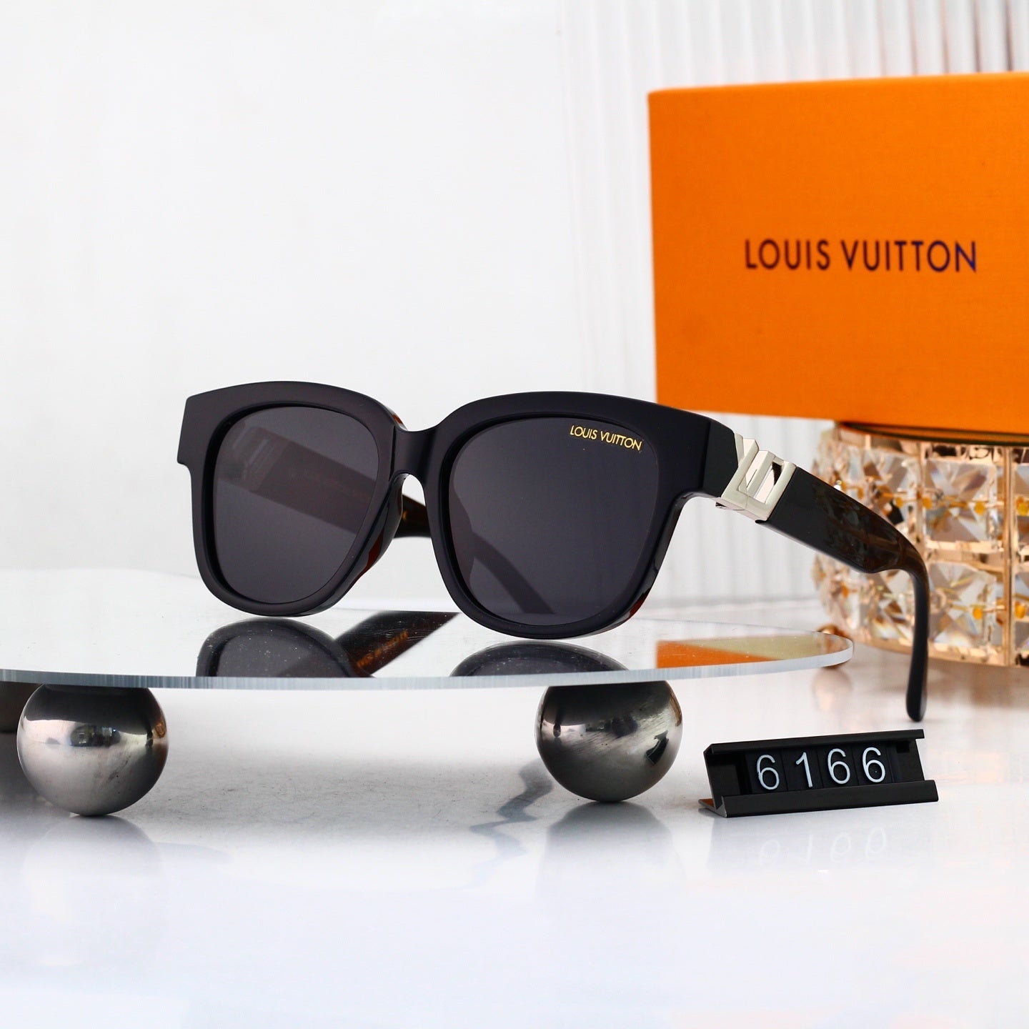 Square Sunglasses with Metal Side Detail  6166