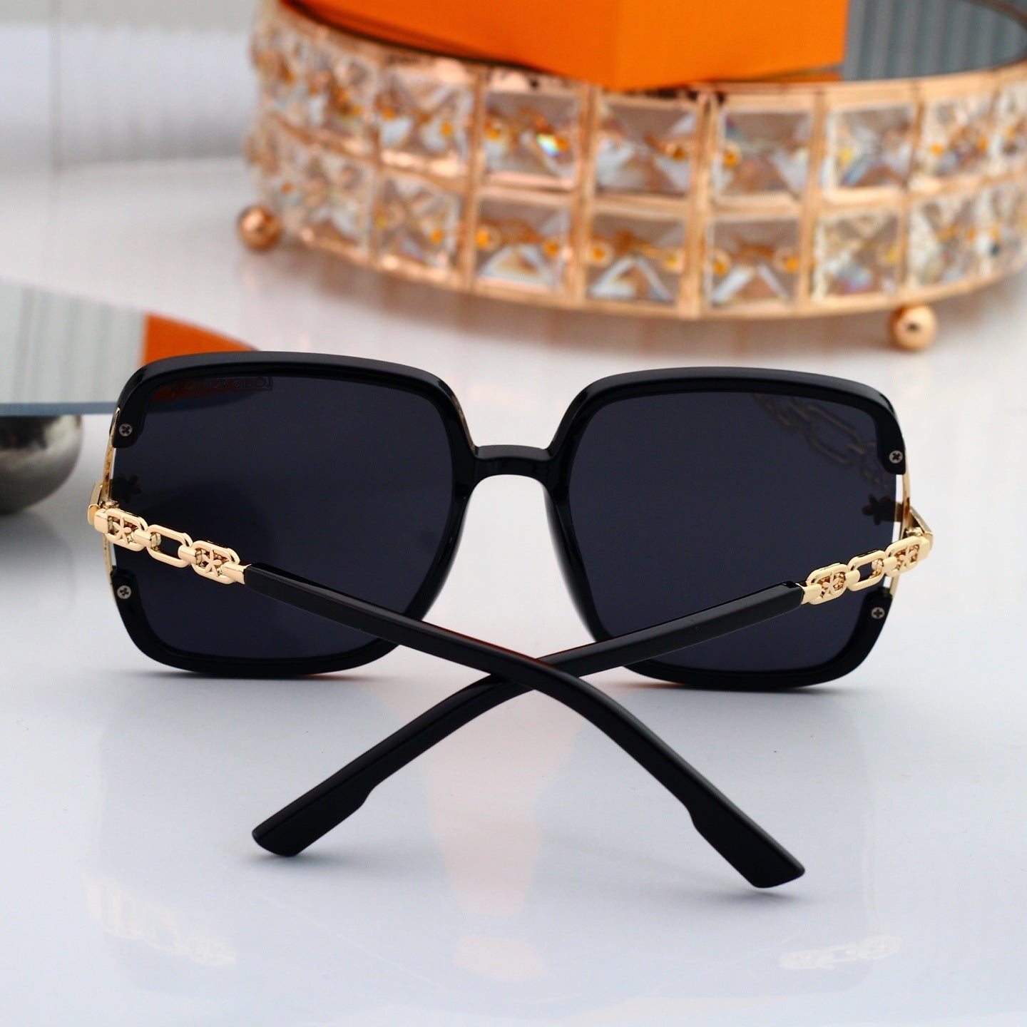 Oversized Sunglasses with Metal Chain Detail (Model 3518)