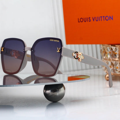 Oversized Sunglasses with Diamond Flower  0915