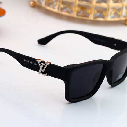 Square Frame Sunglasses with Side Metal Logo  6114