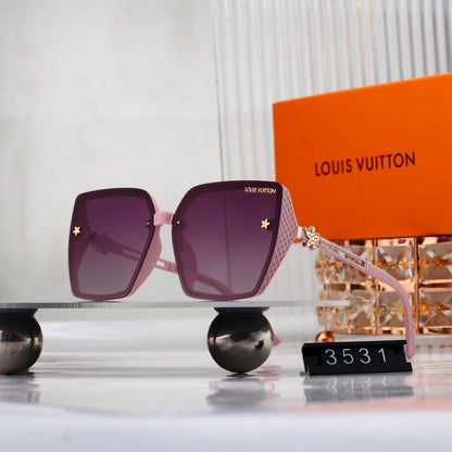Oversized Sunglasses with Star Diamond Detail (Model 3531)