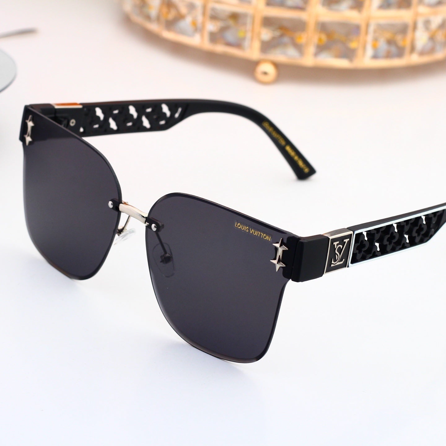 Frameless Oversized Sunglasses with Cut-out Star Accents 68804