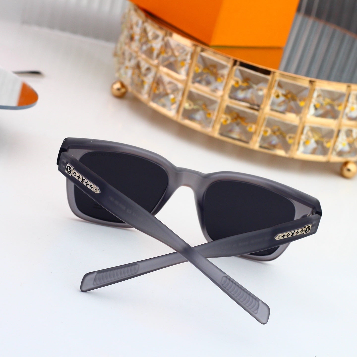 Square Frame Sunglasses with Side Stripe  6115