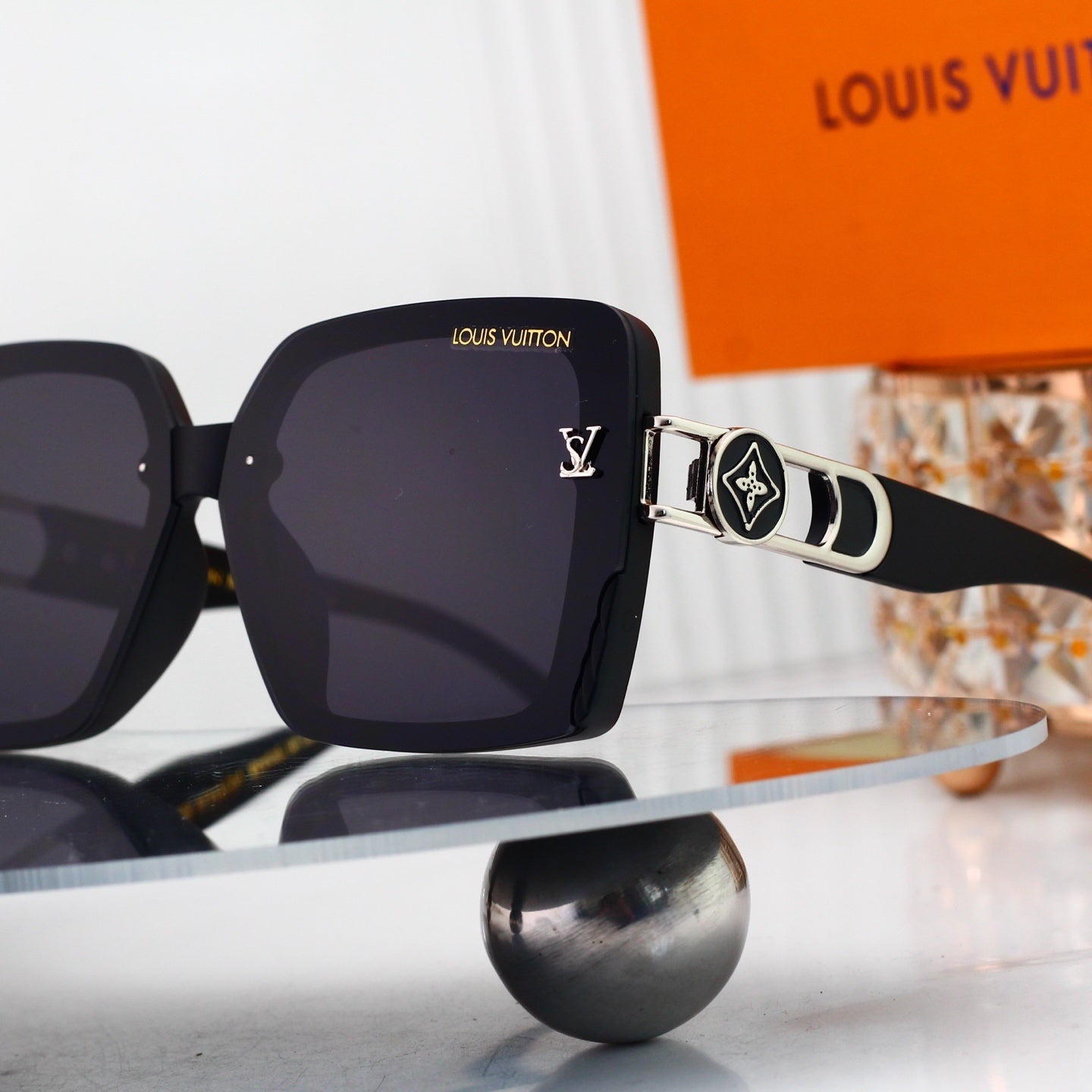 Oversized Sunglasses with Hollow Metal Logo 4046