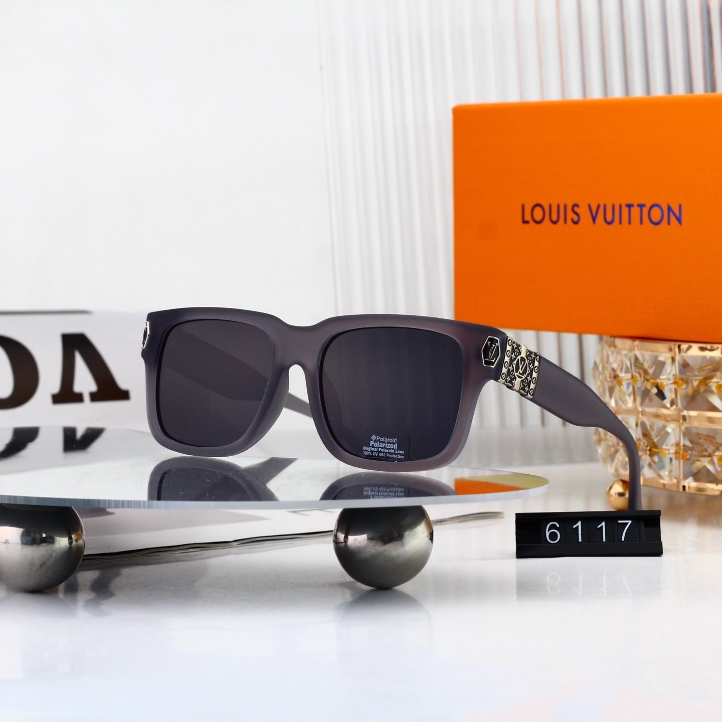 Square Frame Sunglasses with Side Metal Pattern  6117