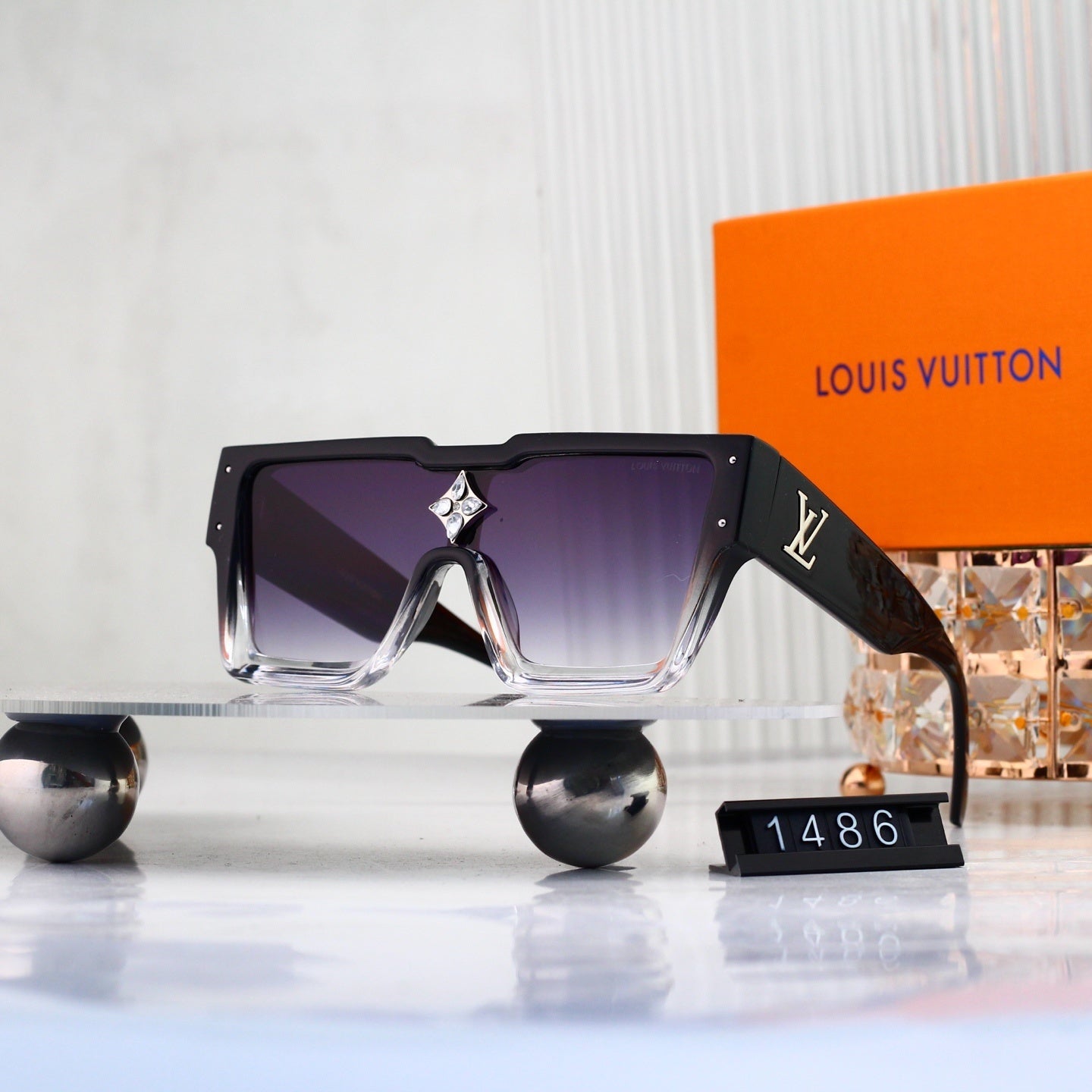 Monogram Oversized Sunglasses with Star Diamond Detail (Model 1486)