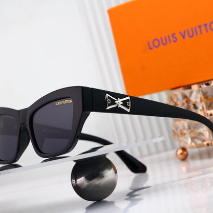 Square Sunglasses with Bow Detail (Model 6111)