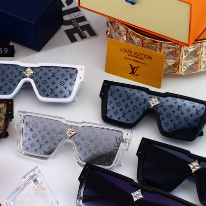 Monogram Oversized Sunglasses with Star Diamond Detail (Model 1486)