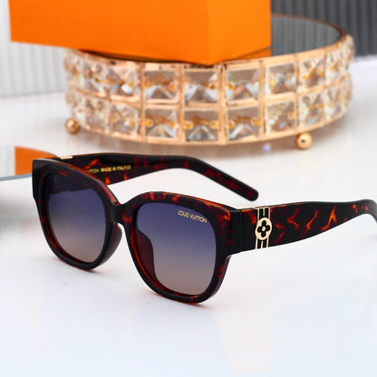 Oversized Sunglasses with Metal Side Detail (Model 6115)