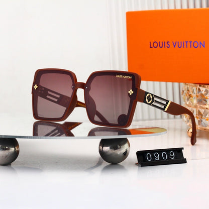Oversized Sunglasses with Hollow Temples 0909