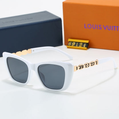 Cat Eye Sunglasses with Metal Chain Detail (Model 69124)