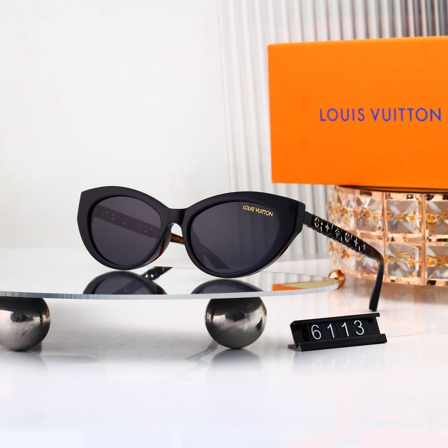 Cat Eye Sunglasses with Chain Temples (Model 6113)
