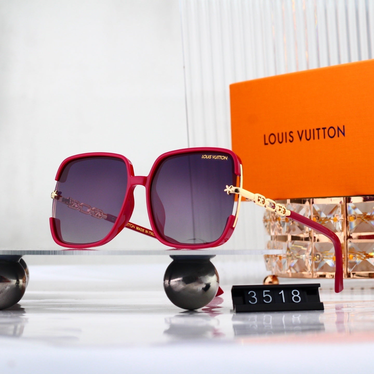 Oversized Sunglasses with Metal Chain Detail (Model 3518)