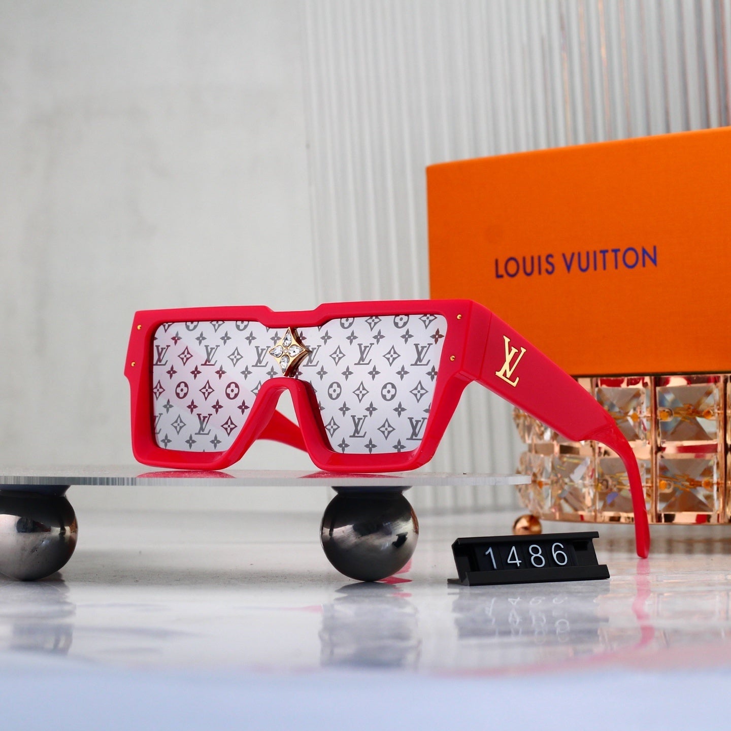 Monogram Oversized Sunglasses with Star Diamond Detail (Model 1486)
