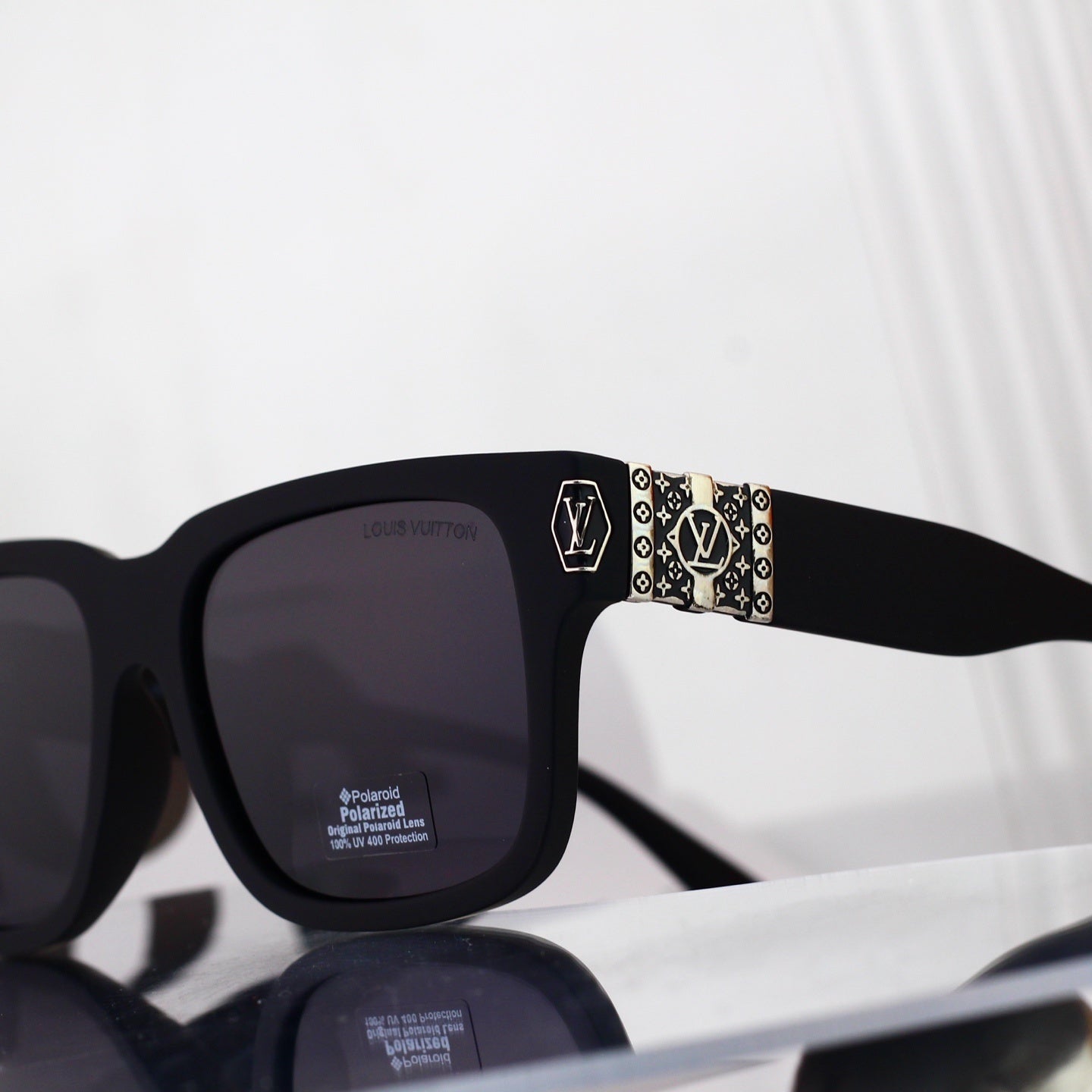 Square Frame Sunglasses with Side Metal Pattern  6117
