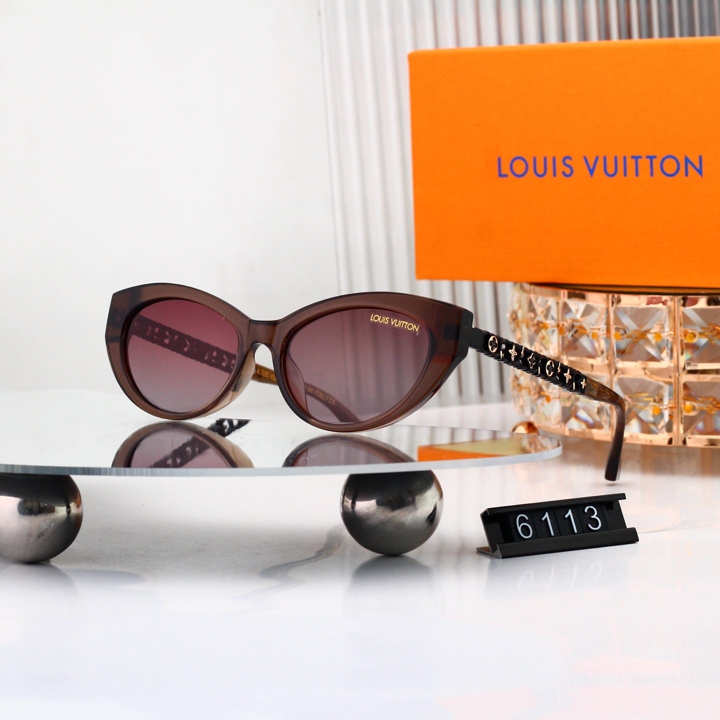 Cat Eye Sunglasses with Chain Temples (Model 6113)