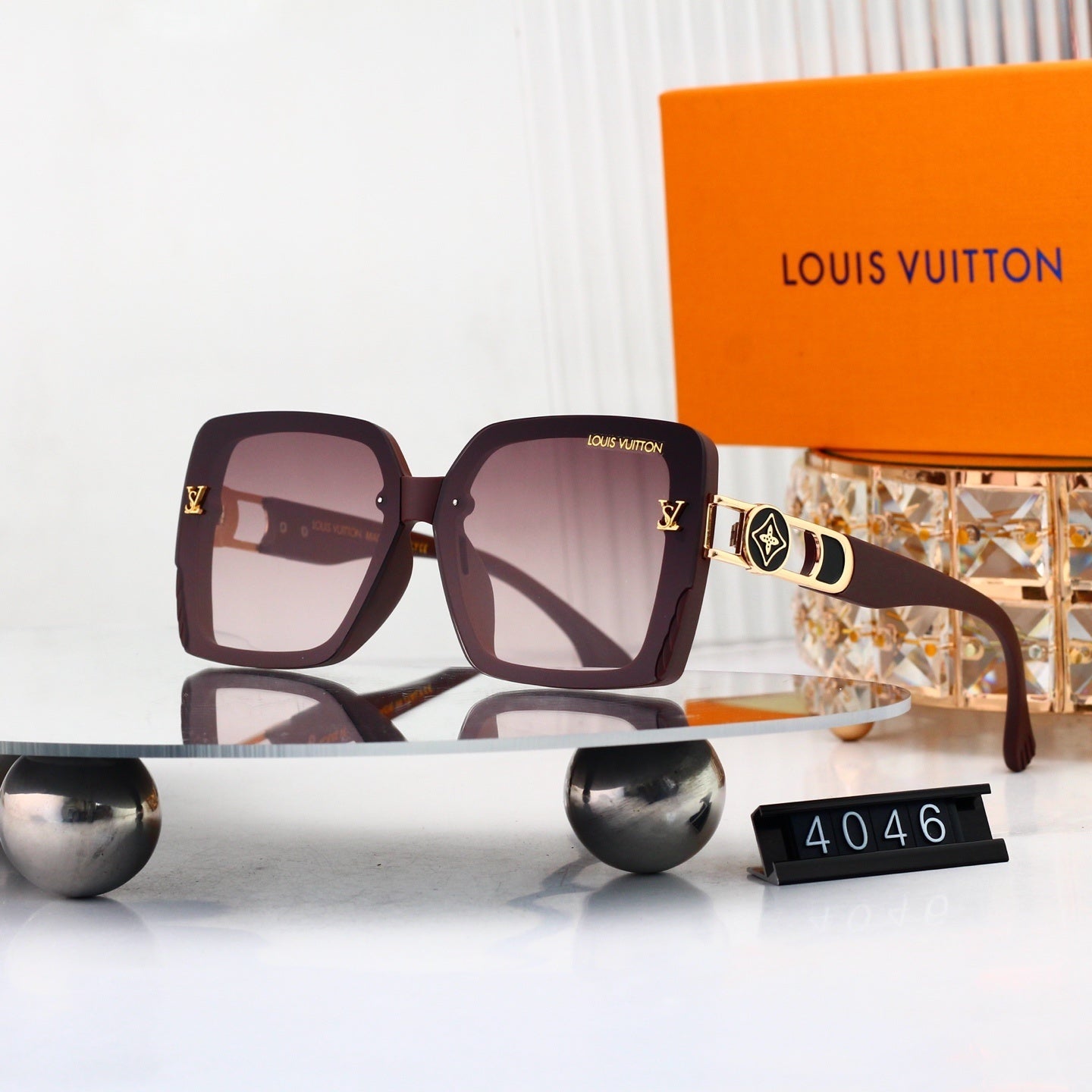 Oversized Sunglasses with Hollow Metal Logo 4046