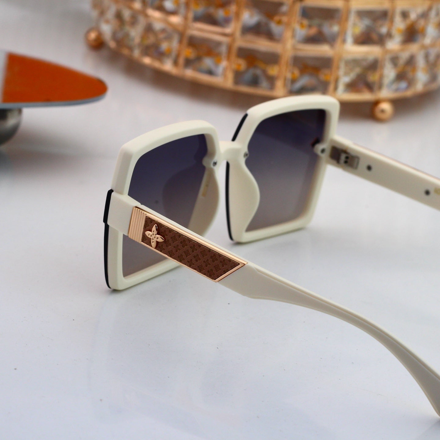 Oversized Sunglasses with Patterned Temples  4035