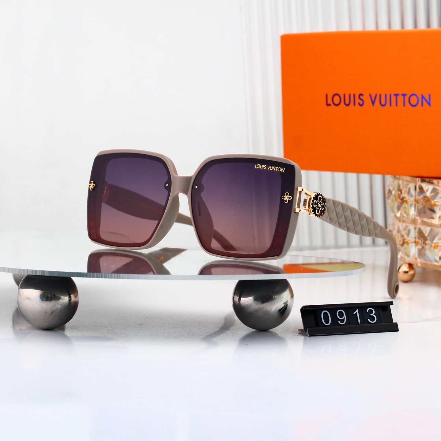 Oversized Sunglasses with Patterned Temples  0913