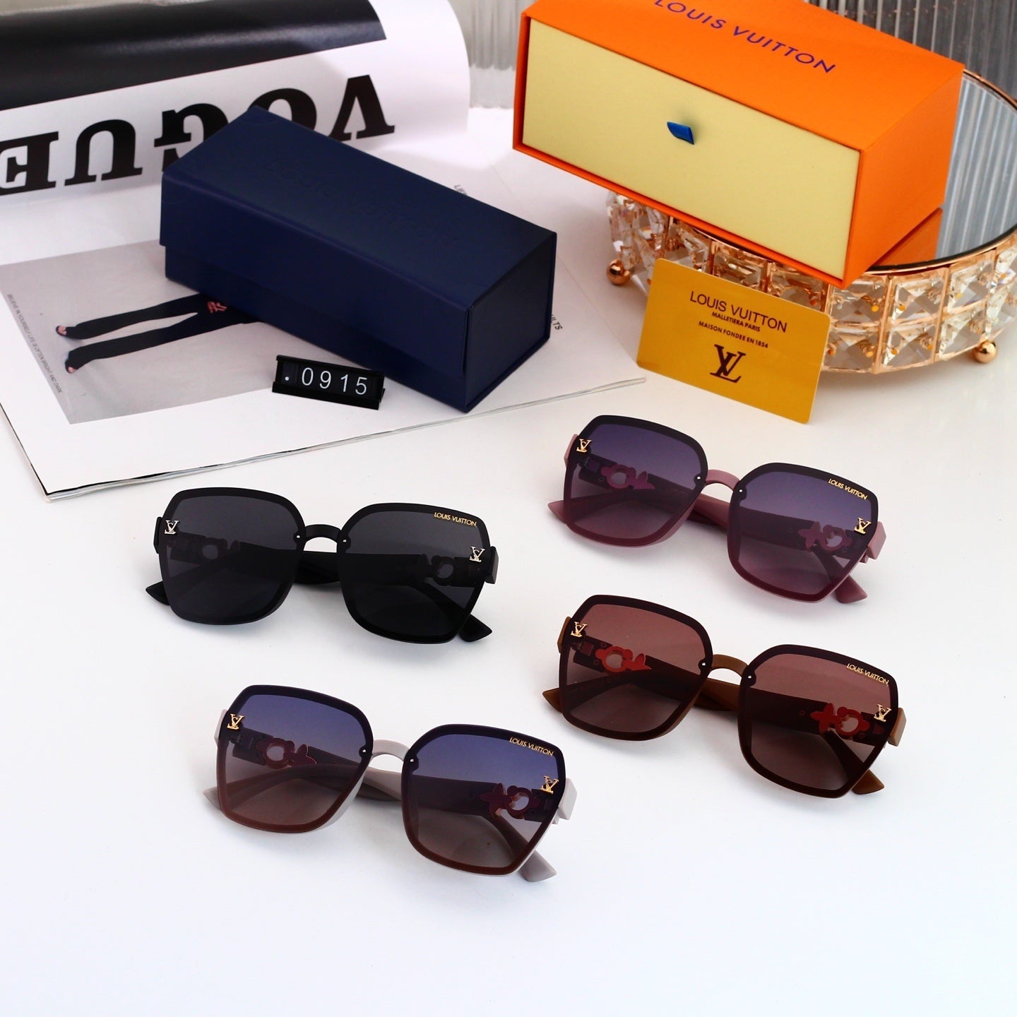 Oversized Sunglasses with Diamond Flower  0915