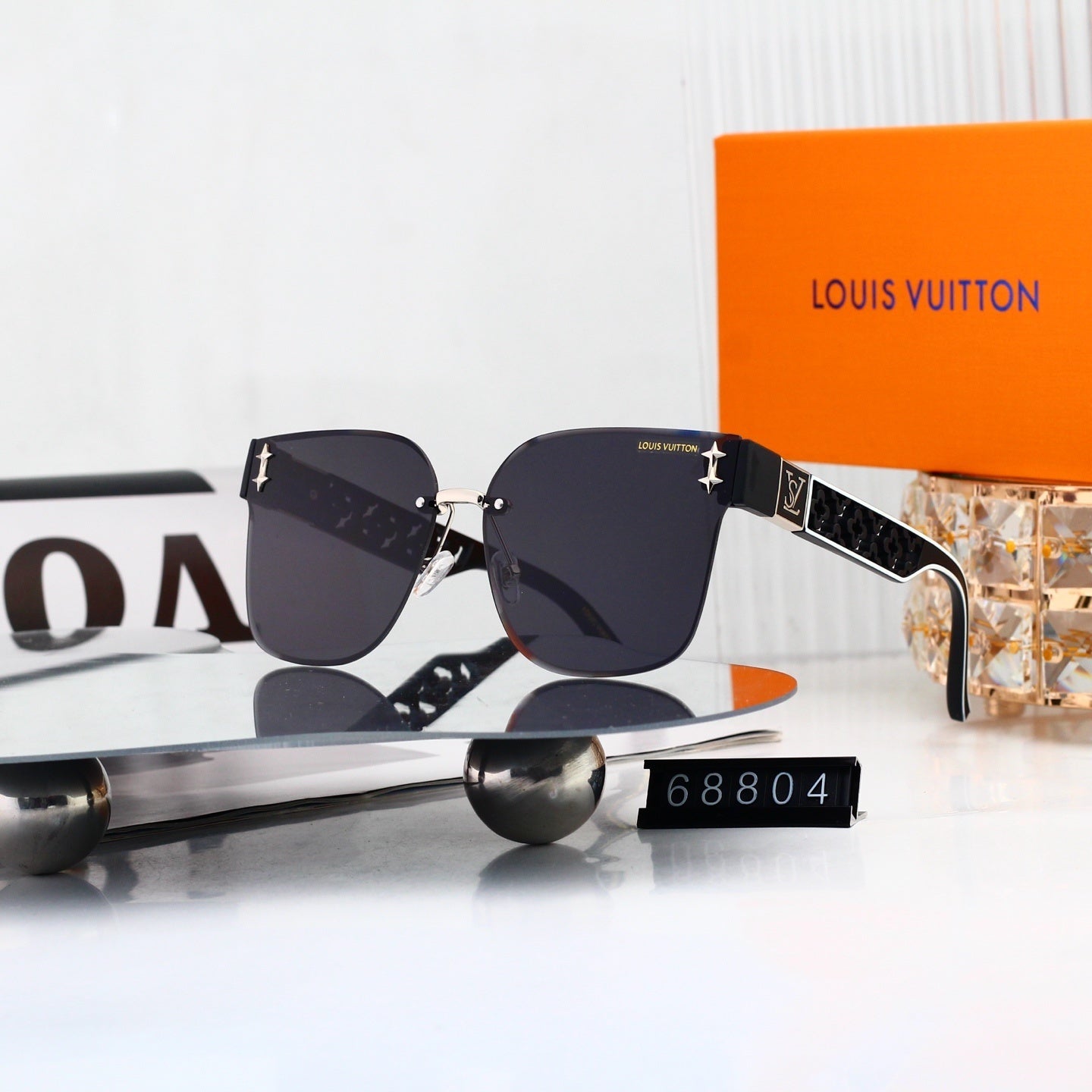 Frameless Oversized Sunglasses with Cut-out Star Accents 68804