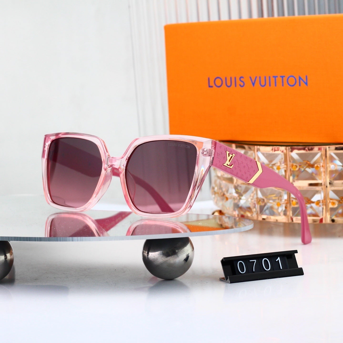 V-Logo Oversized Sunglasses (Model 0701)