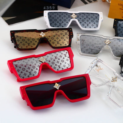 Monogram Oversized Sunglasses with Star Diamond Detail (Model 1486)