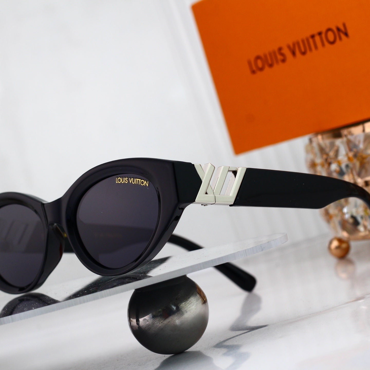 Cat Eye Sunglasses with Metal Side Detail  6162