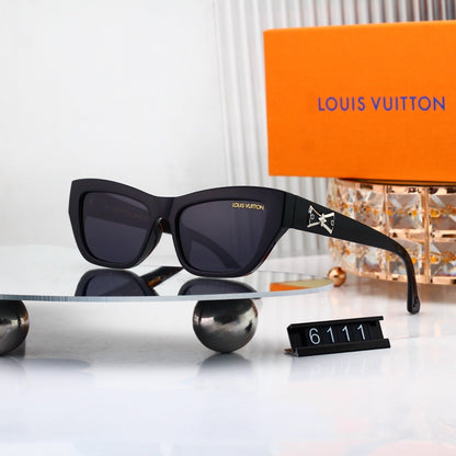 Square Sunglasses with Bow Detail (Model 6111)