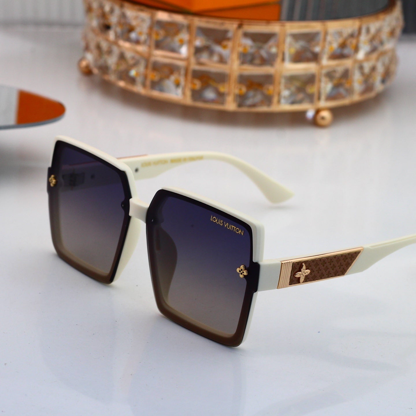 Oversized Sunglasses with Patterned Temples  4035