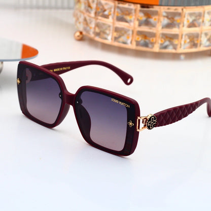 Oversized Sunglasses with Patterned Temples  0913