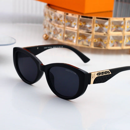 Cat-Eye Sunglasses with Side Metal Pattern 0714