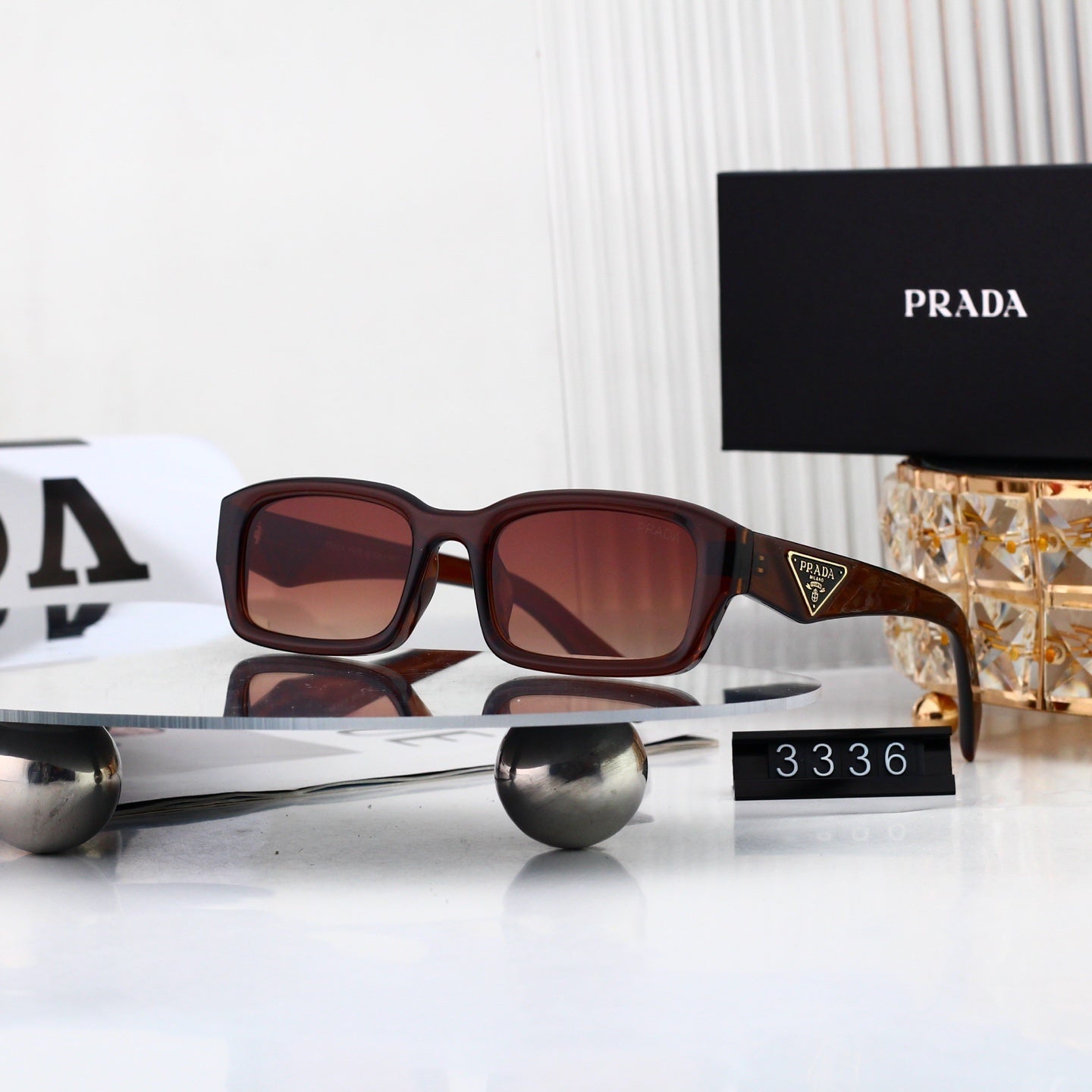 Trendy Metal Frame Polygon Logo Sunglasses 3336