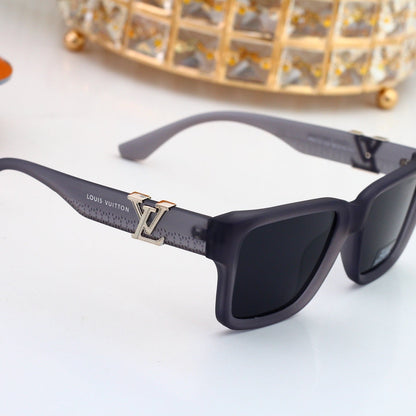 Square Frame Sunglasses with Side Metal Logo  6114