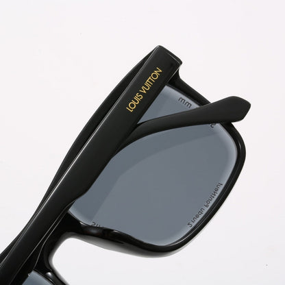Square Frame Classic Sunglasses XY6001